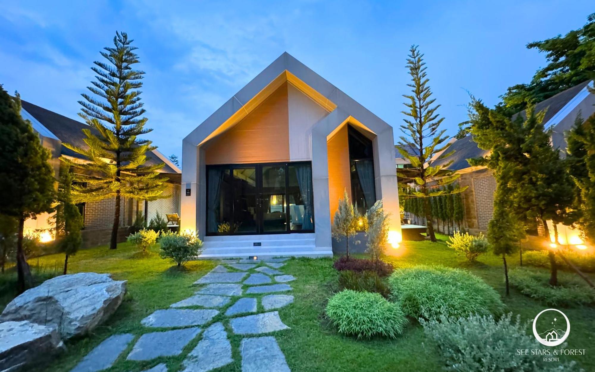 See Stars & Forest Resort Amphoe Sawang Daen Din Luaran gambar